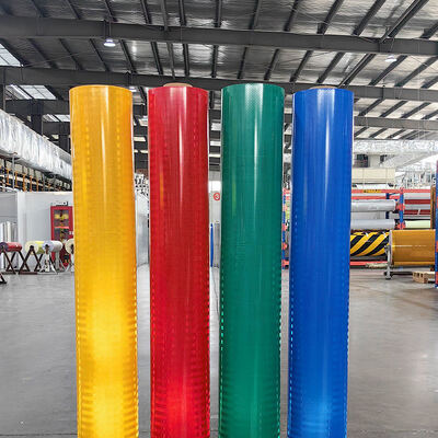 좋은 가격 ASTM D4956 고속도로 도로 표지판을 위한 10년 수명과 마이크로 프리즘 구조의 IV형 HIP 프리즘 반사판 온라인으로